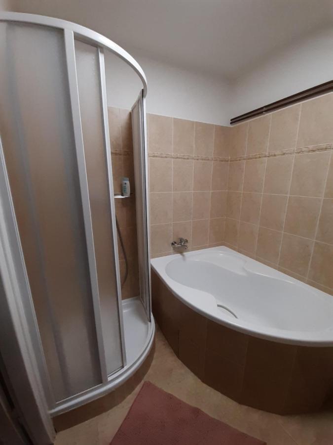 Soukromy Pokoj V Srdci Prahy Apartment ปราก ภายนอก รูปภาพ