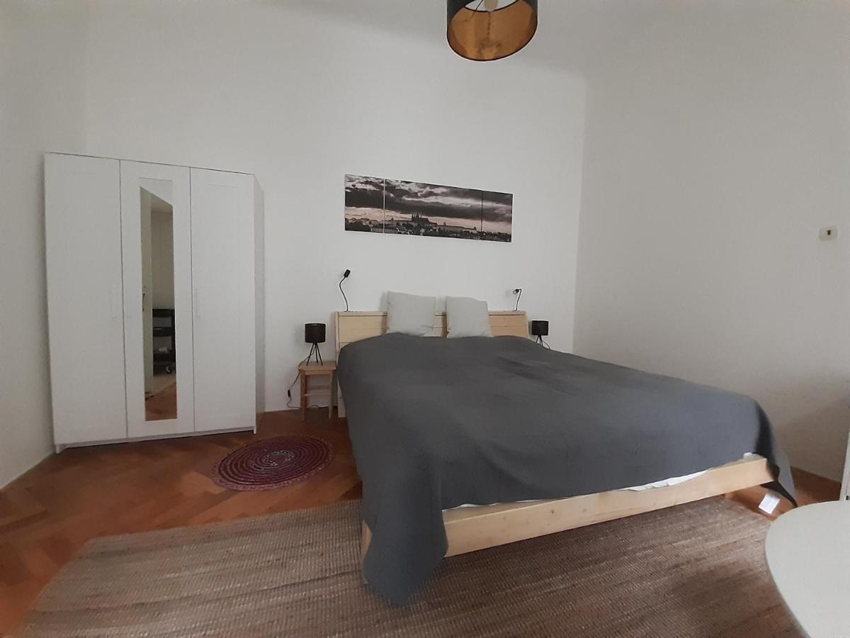Soukromy Pokoj V Srdci Prahy Apartment ปราก ภายนอก รูปภาพ